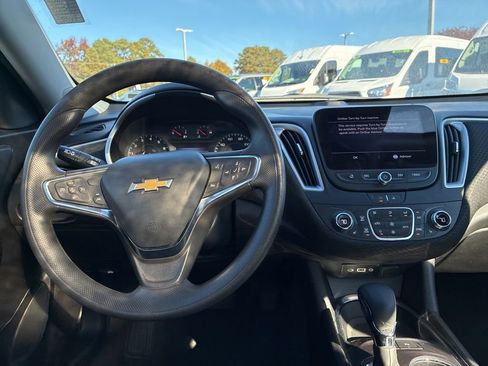 Used 2024 Chevrolet Malibu LT image 23
