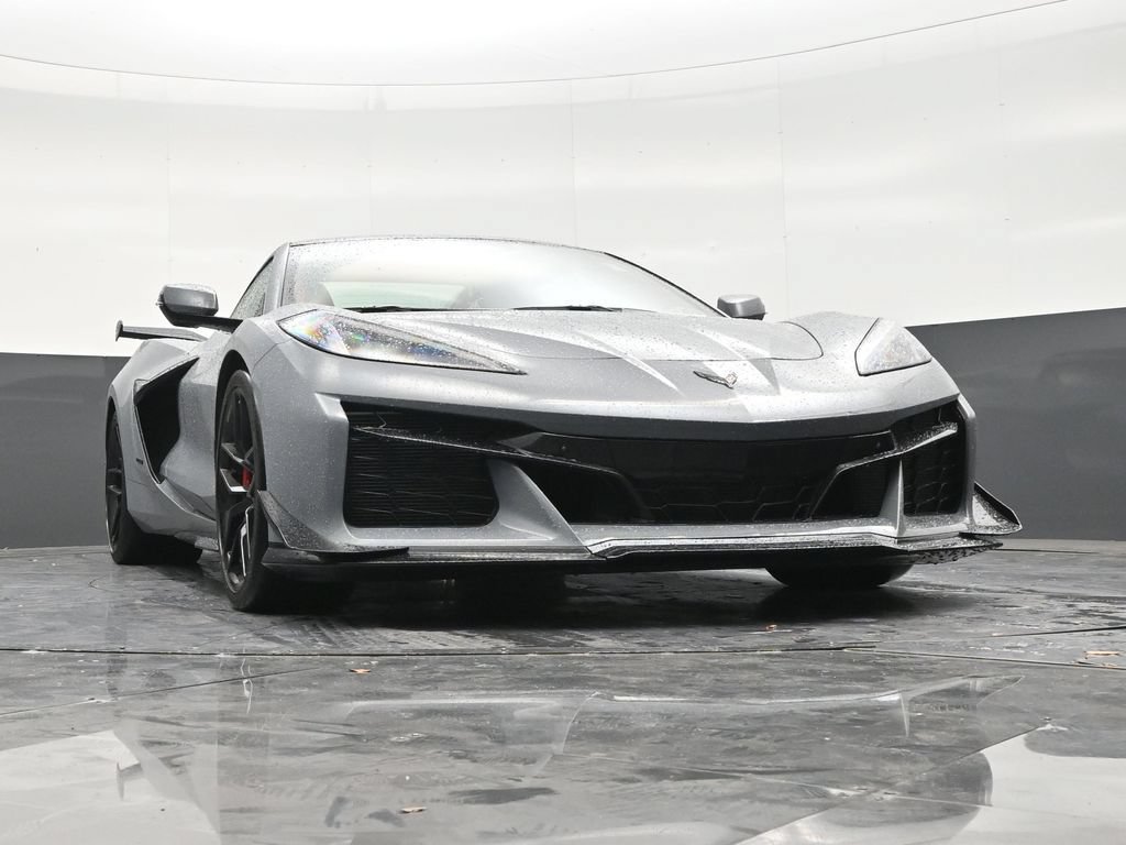 Used 2025 Chevrolet Corvette Z06 w/ Z07 Performance Package RWD image 25