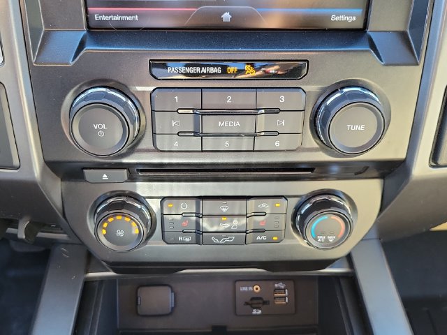 Used 2015 Ford F150 XLT w/ Equipment Group 302A Luxury AWD/4WD image 29