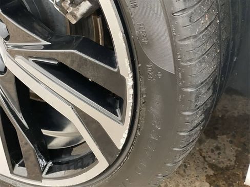 Used 2024 Volvo S60 B5 Plus image 31