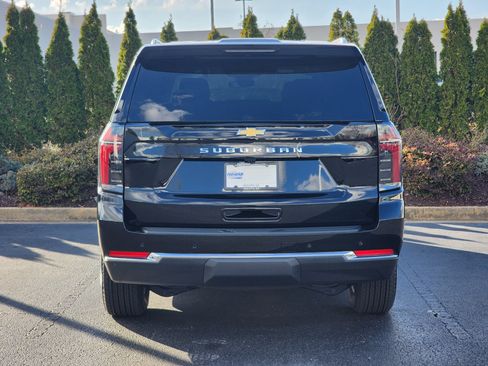 New 2026 Chevrolet Suburban LS image 8