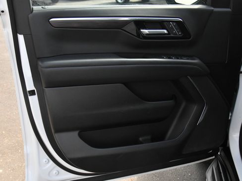 Used 2025 Chevrolet Tahoe LT AWD/4WD image 13