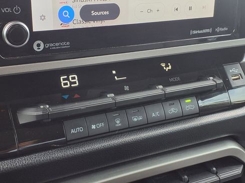 Used 2024 Toyota Tundra SR5 image 10