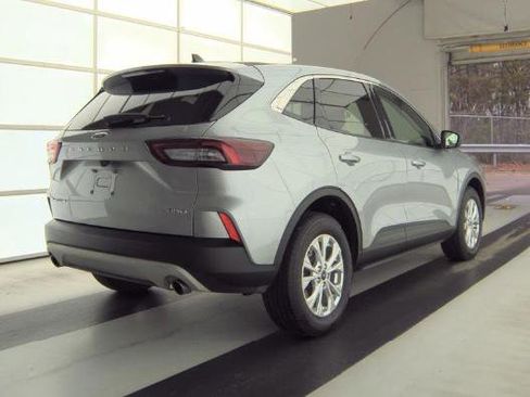 Used 2023 Ford Escape Active image 2