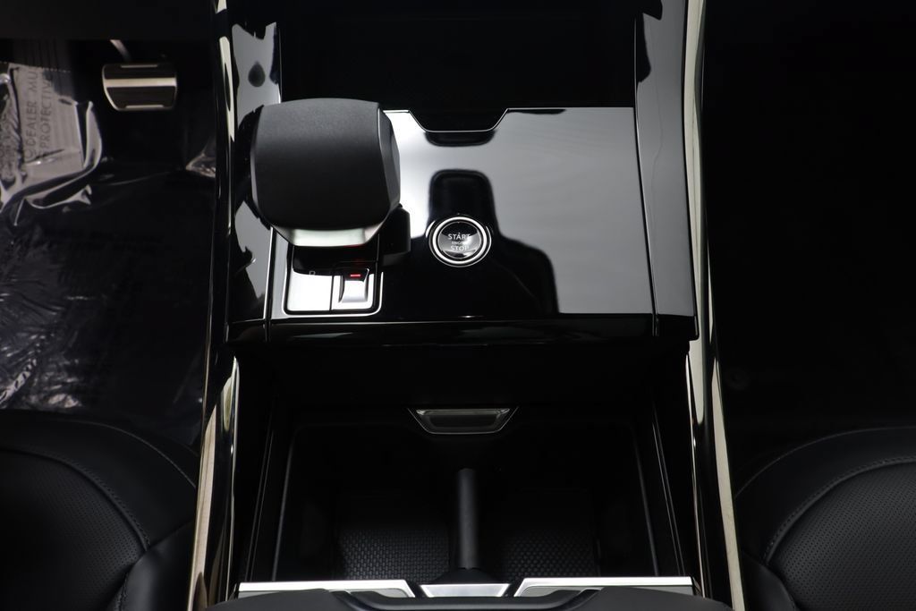 New 2026 Land Rover Range Rover Sport Dynamic SE AWD/4WD image 14