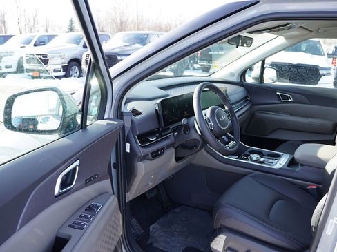 New 2026 Kia Carnival EX image 10