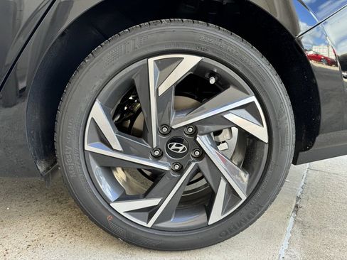 New 2025 Hyundai Elantra Sport image 22
