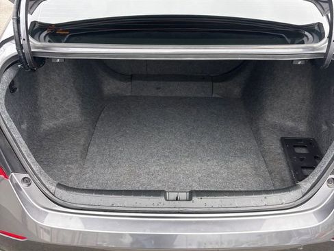Used 2018 Honda Accord EX image 16