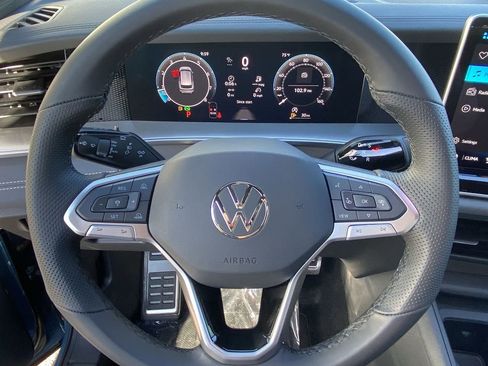 New 2026 Volkswagen Tiguan SE R-Line image 19