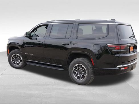 Certified 2024 Jeep Wagoneer Series II w/ Advanced All Terrain Group AWD/4WD image 8