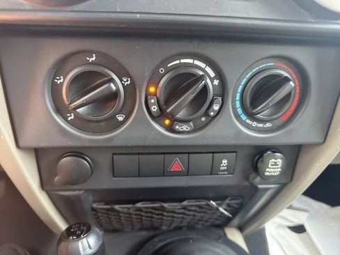 Used 2010 Jeep Wrangler Unlimited Sahara w/ Dual Top Group AWD/4WD image 17