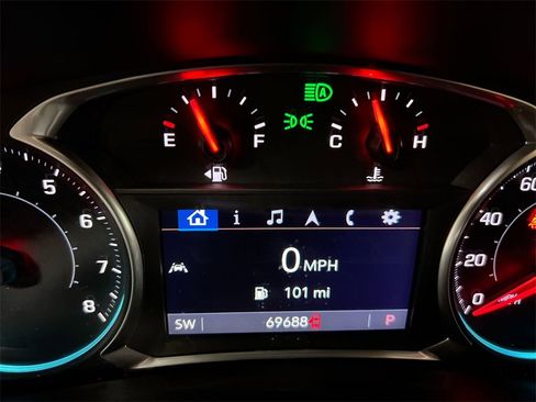 Used 2020 Chevrolet Equinox Premier image 12