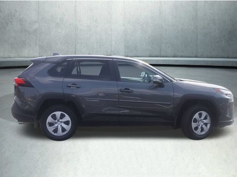 Used 2025 Toyota RAV4 LE AWD/4WD image 24
