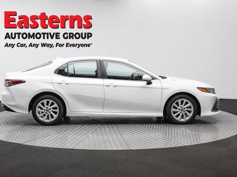Used 2023 Toyota Camry LE AWD/4WD image 4
