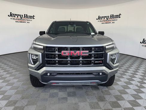 Used 2025 GMC Canyon AT4 AWD/4WD image 9
