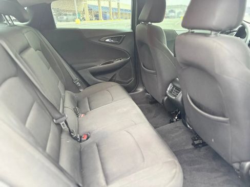 Used 2018 Chevrolet Malibu LT FWD image 18