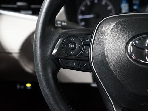 Certified 2025 Toyota Corolla Cross LE image 14