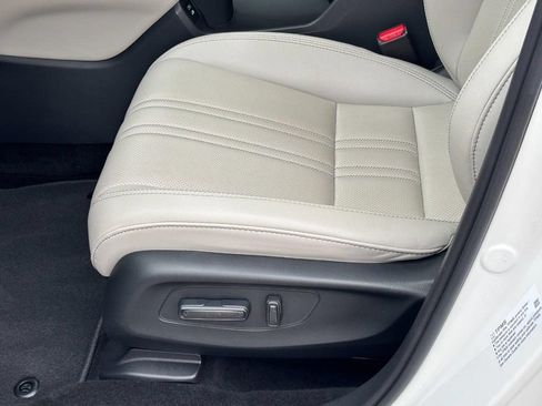 Used 2025 Honda HR-V EX-L image 15