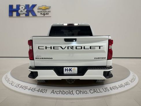 Used 2022 Chevrolet Silverado 1500 Custom w/ LPO, Dark Essentials Package AWD/4WD image 5