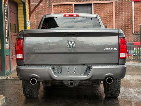 Used 2017 RAM 1500 Express AWD/4WD image 4