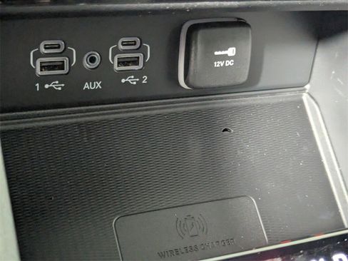 New 2025 Jeep Grand Cherokee Altitude image 24