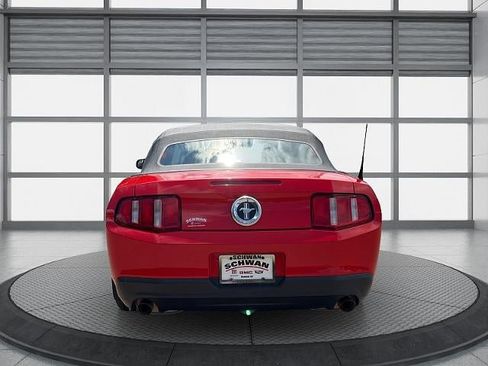 Used 2012 Ford Mustang Convertible RWD image 5