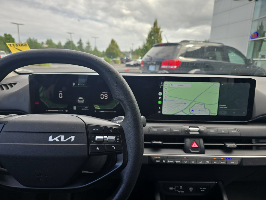 Used 2025 Kia K4 FWD image 12