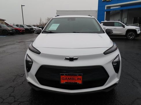Used 2023 Chevrolet Bolt EUV LT image 2