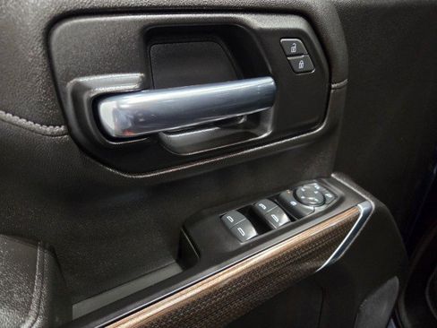 Used 2022 Chevrolet Silverado 2500 LT w/ Convenience Package image 34