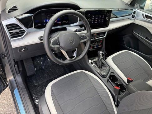 New 2025 Volkswagen Taos SE image 13