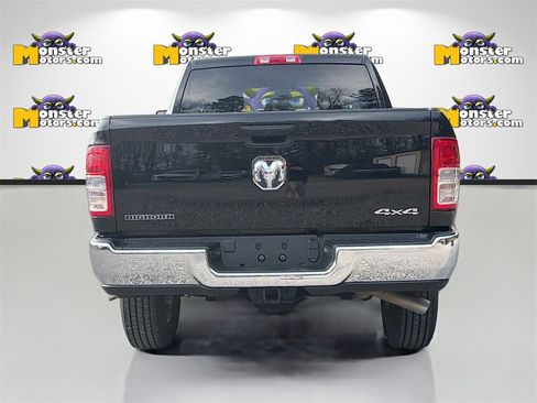 Used 2024 RAM 2500 Big Horn w/ Bed Utility Group image 6
