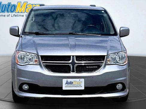 Used 2013 Dodge Grand Caravan Crew w/ Driver Convenience Group FWD image 2