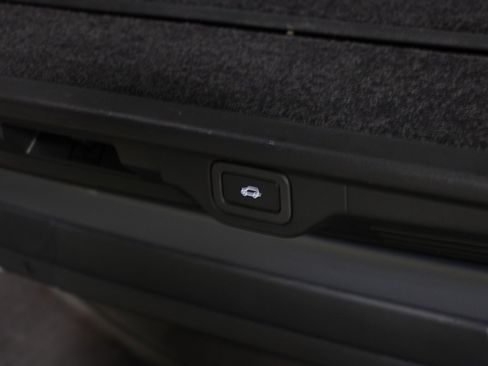 Used 2018 Land Rover Range Rover image 14