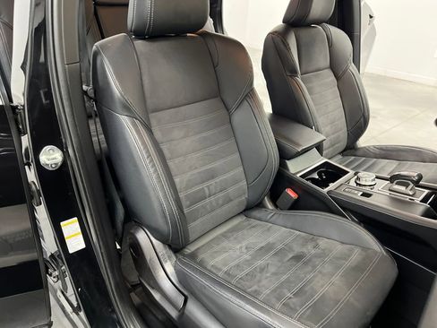 Used 2023 Mitsubishi Outlander SE image 24