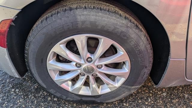 Used 2018 Chrysler Pacifica Touring-L FWD image 21
