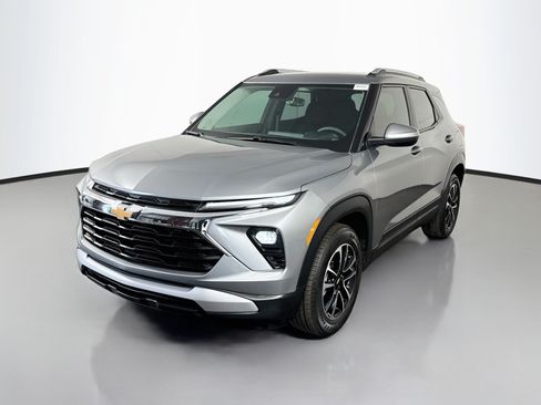 Used 2026 Chevrolet TrailBlazer LT FWD image 4