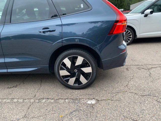 Used 2024 Volvo XC60 T8 Plus w/ Protection Package Premier AWD/4WD image 13