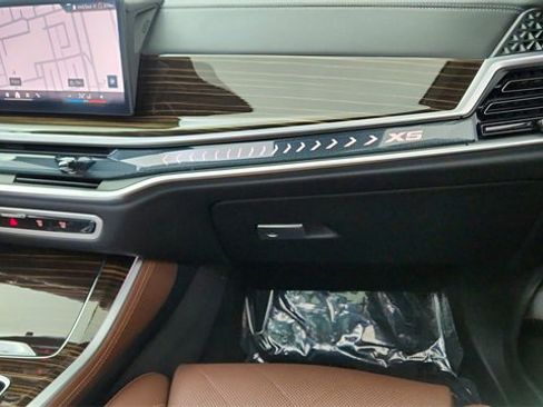 Used 2026 BMW X5 sDrive40i image 36