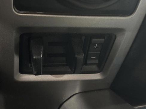 Used 2018 Ford F150 Lariat image 24