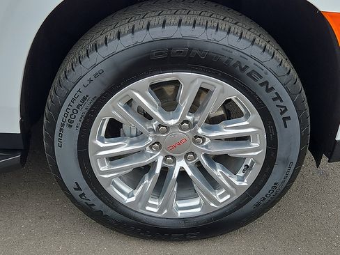 Certified 2024 GMC Yukon XL SLT image 8