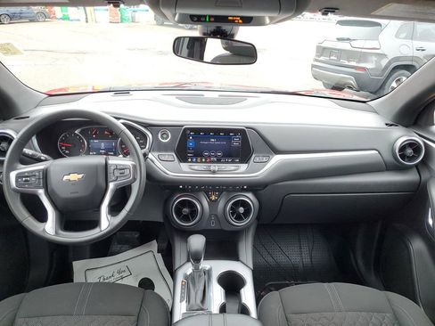 Used 2021 Chevrolet Blazer LT image 28