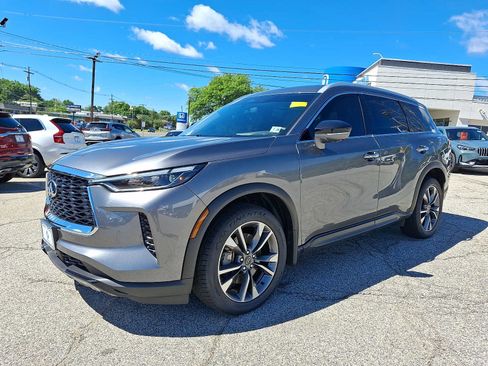 Used 2023 INFINITI QX60 Luxe w/ Vision Package AWD/4WD image 3