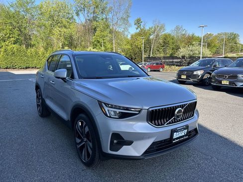 Certified 2023 Volvo XC40 B5 Plus w/ Protection Package Premier AWD/4WD image 2