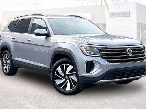 Used 2026 Volkswagen Atlas SE AWD/4WD image 1