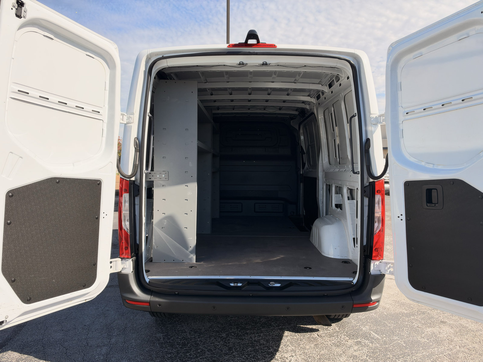 Used 2022 Mercedes-Benz Sprinter 1500 image 25
