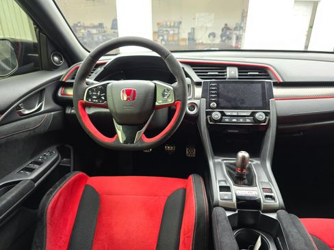 Used 2020 Honda Civic Type R image 16