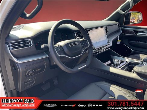 New 2026 Jeep Grand Wagoneer Limited AWD/4WD image 6