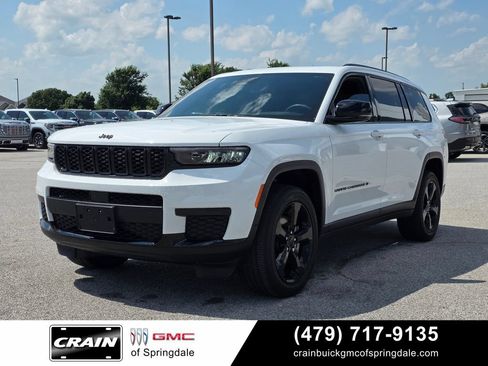 Used 2023 Jeep Grand Cherokee L Laredo AWD/4WD image 3