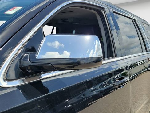 Used 2017 Chevrolet Tahoe LT w/ Luxury Package AWD/4WD image 11