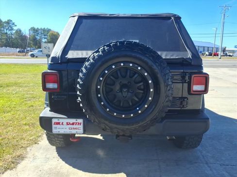 Used 2022 Jeep Wrangler Unlimited Sport image 6